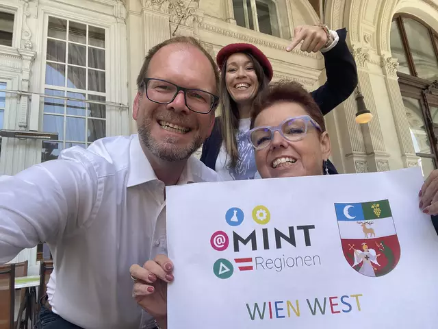 Bezirksvorsteher Dietmar Baurecht unterstützt das Projekt „MINT-Region“ aus vollstem Herzen.  | Foto: BV15