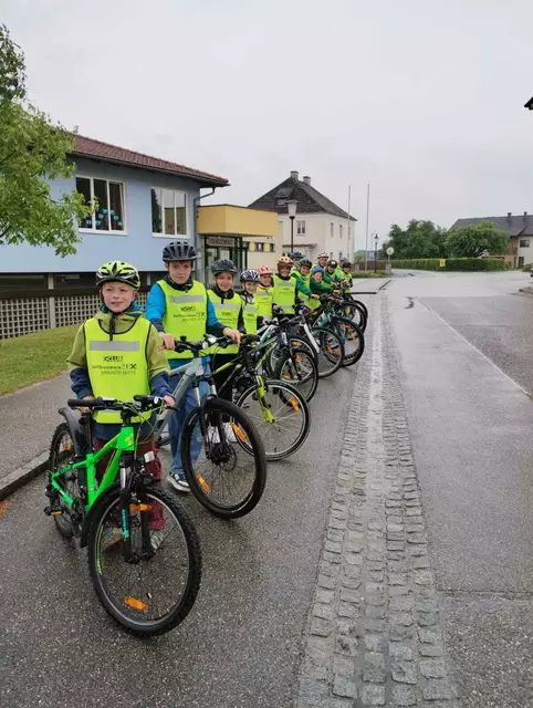 Die Prüflinge strotzten dem Wetter und meisterten die Prüfung mit Bravour. | Foto: VS Mühlheim-Kirchdorf