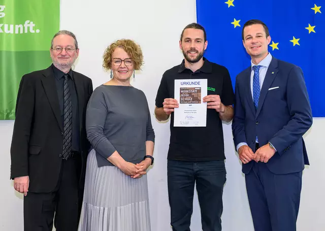 Fachinspektor für Musik und Kreativität Andreas Gruber, Bildungs-Landesrätin Christiane Teschl-Hofmeister, Sebastian Lagler (PTS Waidhofen an der Ybbs), Bildungsdirektor Karl Fritthum.

 | Foto: NLK Burchhart