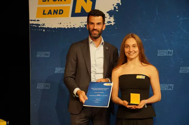 Julia Neumann, ATUS Korneuburg: Turnen, Rhythmische Gymnastik Keulen, Mannschaft  | Foto: Schmatz