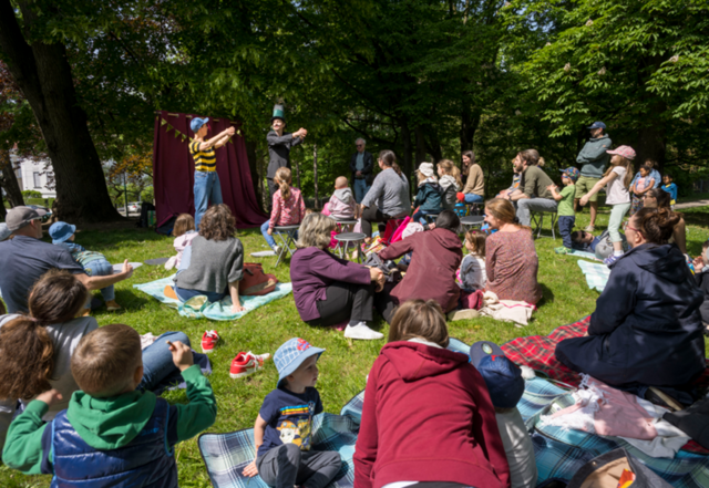 „Die Herzköniginnen“ wurde im Rahmen des Förderprogramms im Beserlpark aufgeführt. | Foto: Verein Frischluft