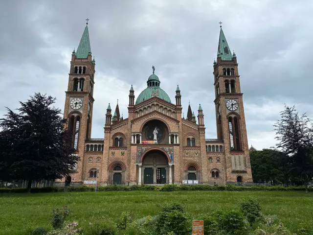 Die Sorge in der Favoritner Gemeinde wächst. Bezirksvorstehung, Polizei und Kirchenvertreter wollen nun gemeinsam Lösungen finden. | Foto: Antonio Šećerović/ MeinBezirk