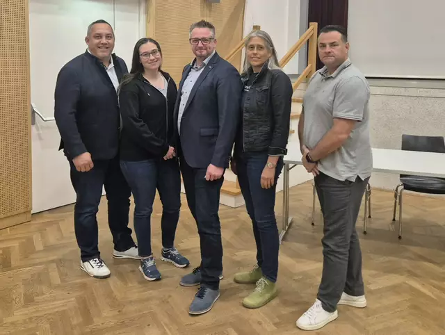 GPO GGR Markus Kitzmüller-Schütz, GR Viktoria Förstl, NÖAAB Obmann GGR Jochen Panzenböck, GGR Sabina Doria, Wolfgang Lang | Foto: Marktgemeinde Lanzenkirchen
