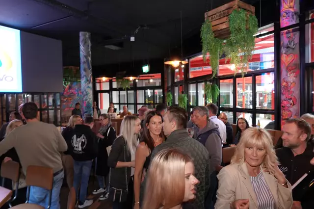 Das Interesse war groß und zahlreiche Gäste überzeugten sich vom neuen Lokal. | Foto: Michael Blinzer