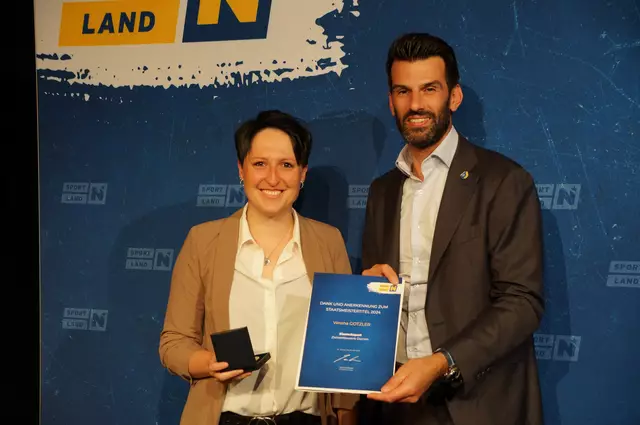 Verena Gotzler, ESV Neustift Innermanzing: Eisstocksport, Zielwettbewerb Damen | Foto: Schmatz