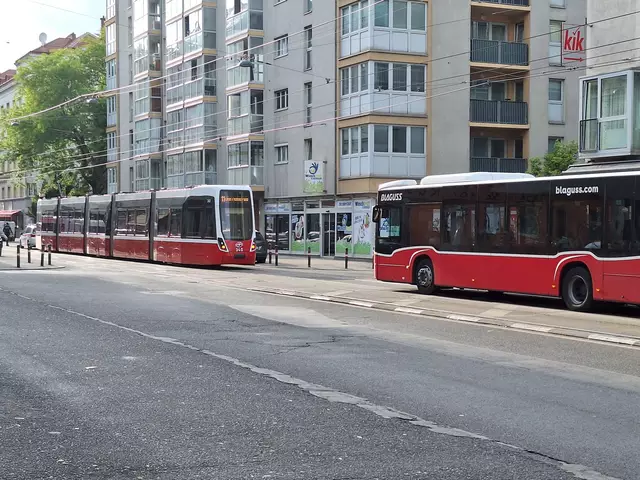 Auch die Öffis waren in dem Bereich nur eingeschränkt unterwegs.  | Foto: zVg