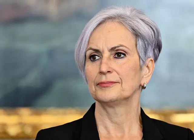 Justizministerin Anna Sporrer (SPÖ) verteidigte am Samstag die geplante Vorgehensweise bei der Postenbesetzung für vakante Spitzenpositionen im Verwaltungsgerichtshof (VvwGH).   | Foto: HANS KLAUS TECHT / APA / picturedesk.com