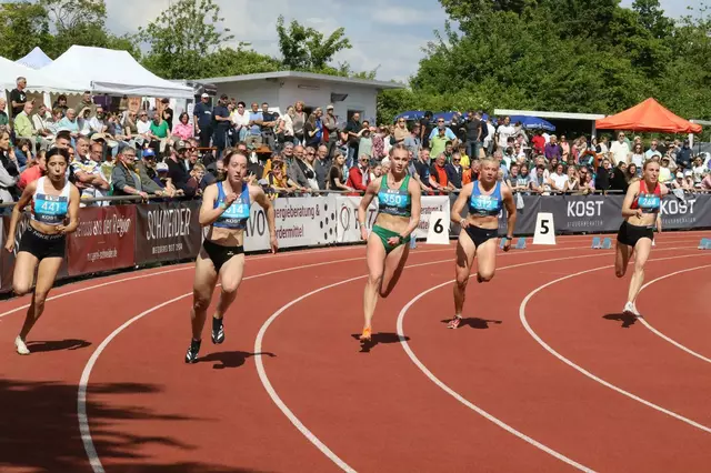 Amelie Kofler (Bildmitte) zeigt sich zu Beginn der Freiluftsaison bereits in starker Form. | Foto: Tiroler SprintChampion