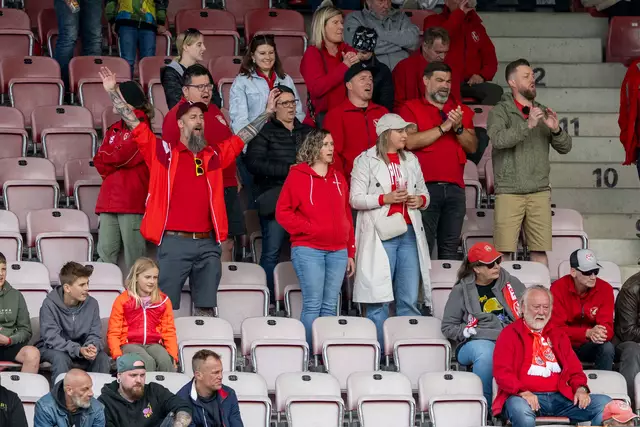 Die Fans im Alpenstadion Kapfenberg bekamen ein spannendes Spie zu sehen. | Foto: GEPA pictures