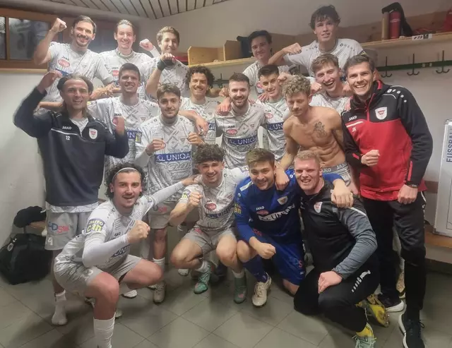 Der SVI in Tor- und Jubellaune. 7:0-Auswärtserfolg in Thaur in der Landesliga West. | Foto: SVI