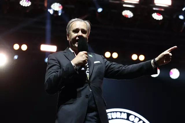 Sturm-Präsident Christian Jauk nutzte die Meisterfeier, um eine klare Botschaft an die Stadtpolitik zu senden.  | Foto: GEPA