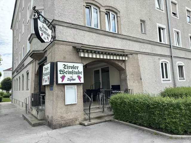 Die Tiroler Weinstube hat geänderte Öffnungszeiten. | Foto: MeinBezirk