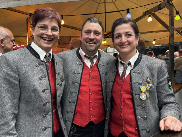 Sylvia Strohmayr, Michael und Ingrid Sturl aus Krennstetten.  | Foto: Dietl-Schuller