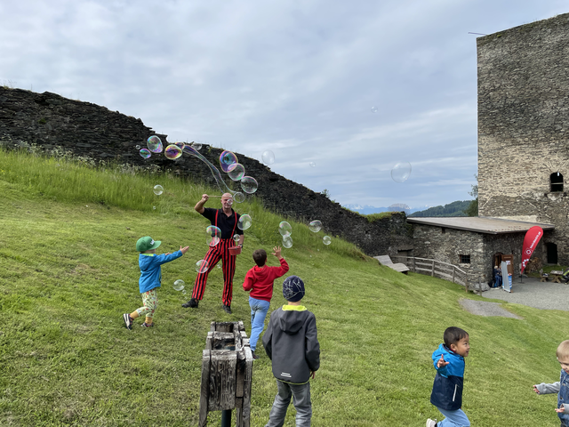 Den Kindern wurde stundenlang Unterhaltung geboten. | Foto: MeinBezirk.at