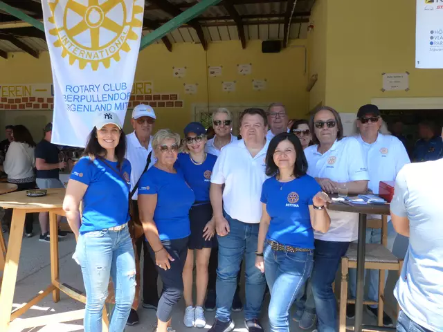 Das Team des Rotary Club Oberpullendorf - Burgenland Mitte freute sich über den großen Besucheransturm beim 2. Entenrennen in Lutzmannsburg. 