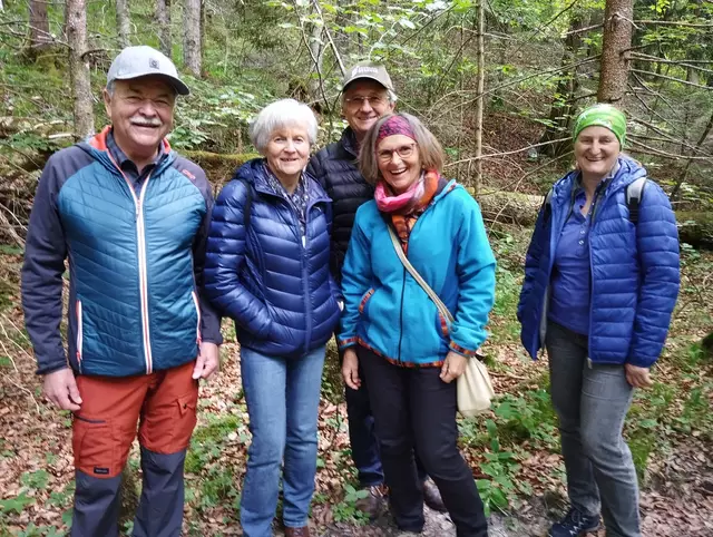 Sie feiern mit:  Höhlenführer aus dem Geodorf Gams und die Schwabeltaler Kräuterbergbauern  | Foto: Veronika Frank