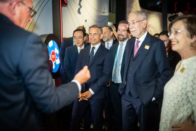 Österreich Delegation in Osaka: (v.l.): Bundesminister Wolfgang Hattmansdorfer, Landeshauptmann-Stellvertreter Stefan Schnöll und Bundespräsident Alexander Van der Bellen. | Foto: Büro Schnöll