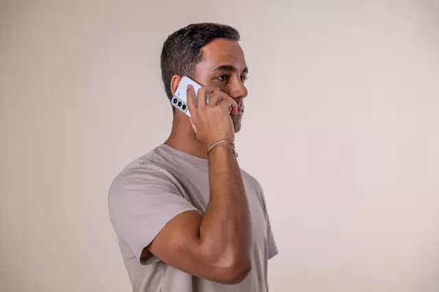 Nicht mehr benötigte Smartphones verursachen große Mengen an Elektromüll. | Foto: refurbed