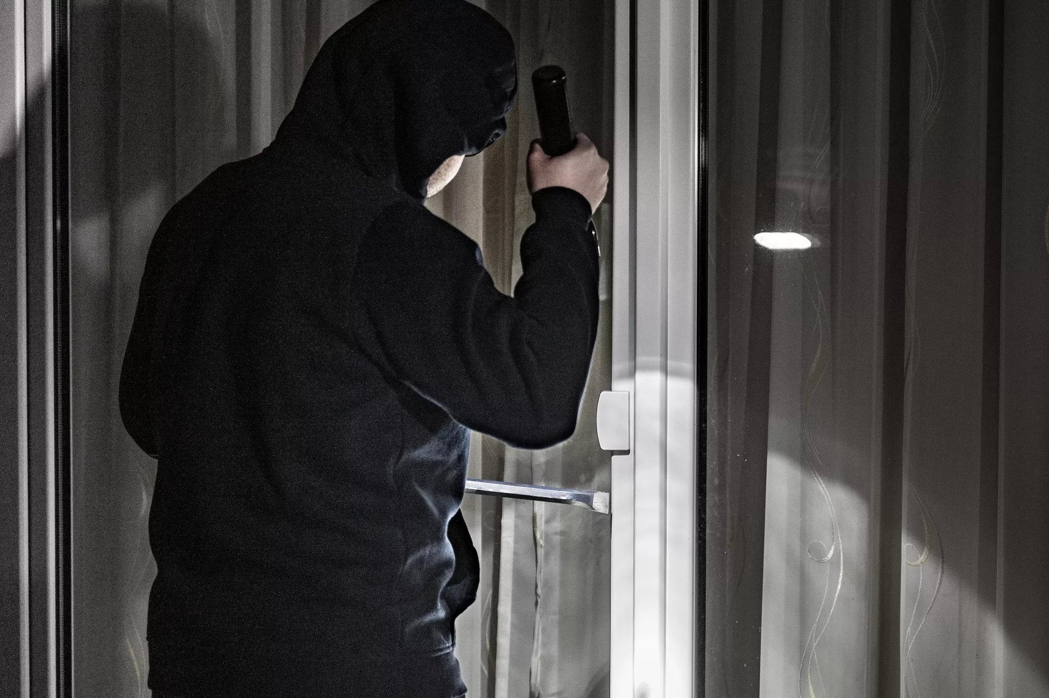 Bei Einfamilienhaus: Einbrecher in Linz auf frischer Tat erwischt - Linz