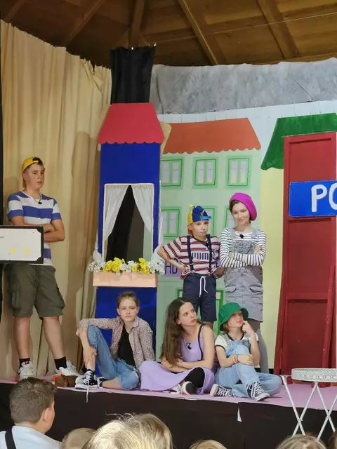 Talente glänzen im Rampenlicht | Foto: Markus Gruber/Kindertheatergruppe Weyerburg