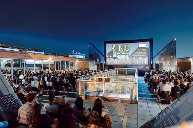 Bereits zum 22. Mal findet die Veranstaltungsreihe "Kino am Dach" am Urban-Loritz-Platz 2 statt. | Foto: Stefan Dworak