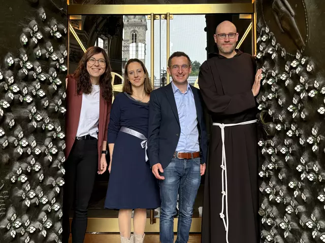 Im Organisationsteam der Langen Nacht der Kirchen: Anna Tiefenthaler, Anna Steinpatz-Tiefenbacher, Dominik Elmer und Br. Alexander Schröter.  | Foto: Lisa Gold