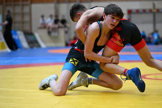 Jakob Walder (Blau) hatte sein Gegner stets im Griff | Foto: Bernhard Walder