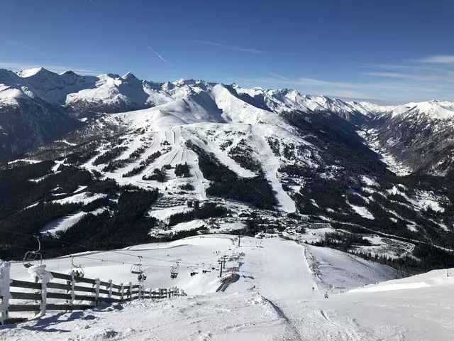 Der bisherige 3er-Sessellift (links) wird ersetzt. | Foto: meinbezirk.at/lungau