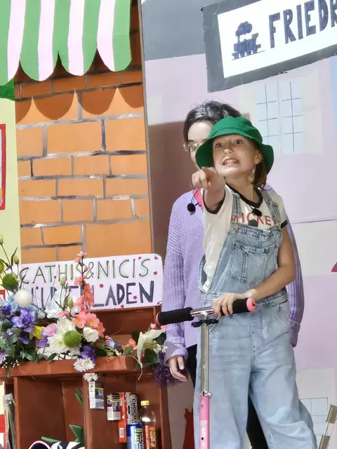 Mit vollem Einsatz auf der Bühne | Foto: Markus Gruber/Kindertheatergruppe Weyerburg