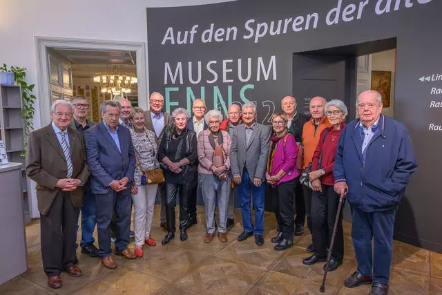 Treffen der "Vereinigung öffentlicher Mandatare": Museumsbesuch in Enns | Foto: Museumverein/Simlinger