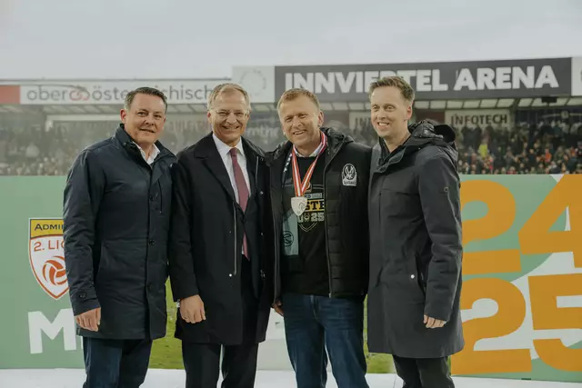Die Vereinsspitze mit Gast Landeshauptmann Thomas Stelzer. | Foto: eventflix/Lara Mayer
