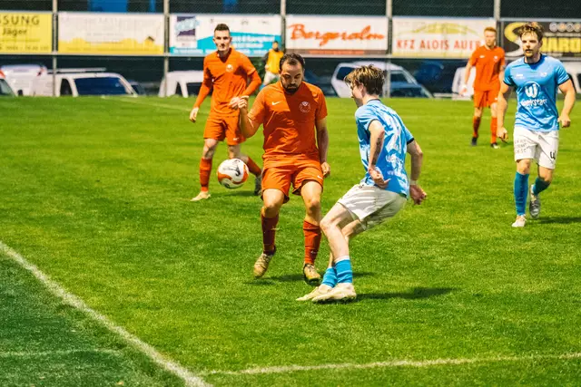 Der SV Matrei hat es noch selbst in der Hand. Ein Punkt aus den verbleibenden zwei Partien in der Landesliga West würde für den Klassenerhalt reichen. | Foto: Julian Pernsteiner