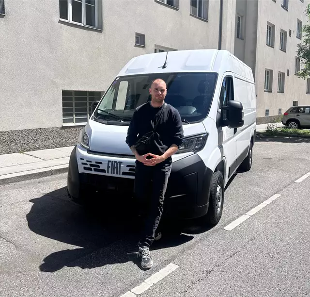 Emanuel Krulis ist Experte für Altwaren Räumungen, Handel und Transport in Wien und Umgebung. | Foto: Altwaren Krulis