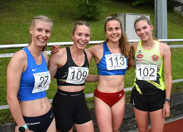 Lieferten sich lange einen harten Kampf um den Sieg und den Podestplätzen: 1. Katharina Boschner (SC Moosham, 27); 2. Katharina Hechenbichler (TRI-X-Kufstein, 109); 3. Melle Maddalena Laura (TS Innsbruck, 113); 4. Alina Hmecek (LG Decker Itter). | Foto: Schwaighofer