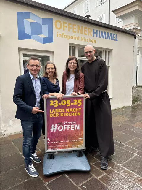 Im Organisationsteam der Langen Nacht der Kirchen: Anna Tiefenthaler, Anna Steinpatz-Tiefenbacher, Dominik Elmer und Br. Alexander Schröter.  | Foto: Lisa Gold