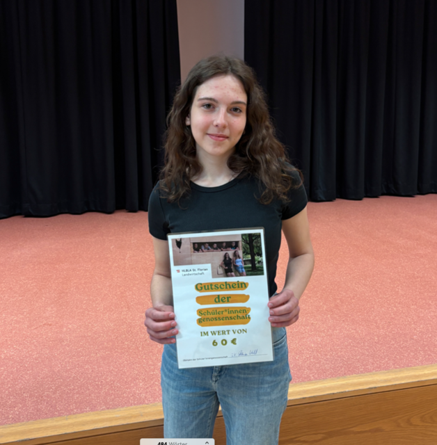 Die Siegerin Chiara Silber (2A-Jahrgang) mit ihrer Rede zum Thema  „Wertschätzung der Landwirtschaft“ | Foto: HLBLA St. Florian