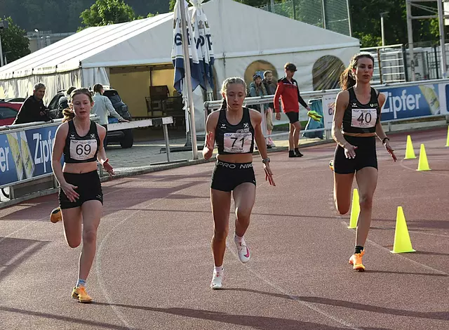 2000m Hindernislauf für den U18 Bewerb weiblich. | Foto: Schwaighofer