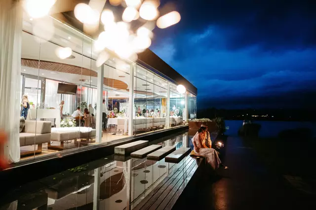 Seelage und schöne Architektur: DasSee in Feldkirchen ist auf Rang 7 bei den beliebtesten Hochzeitslocations in ganz Österreich. | Foto: DasSee