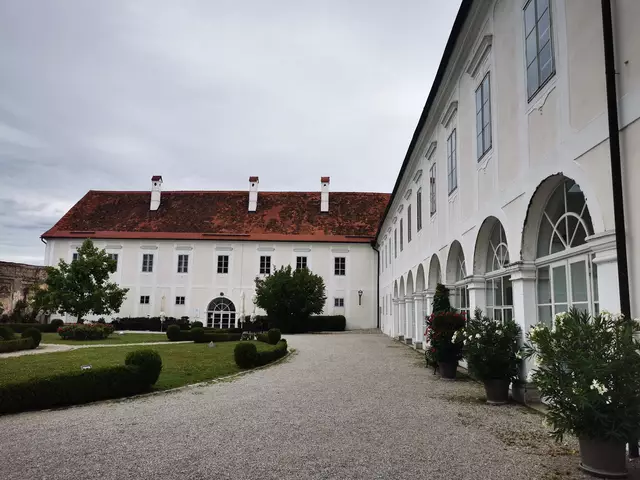 "Zu hell" war es bei unserem Besuch im Schloss Ennsegg glücklicherweise nicht.  | Foto: Ulrike Maria Plank
