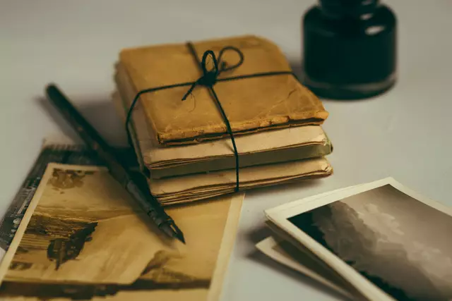 Rund 120 Seiten Briefe schickten die beiden einander. (Symbolbild) | Foto: Joanna Kosinska / Unsplash