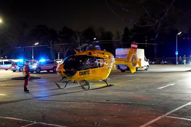 Der Verunfallte, ein 20-Jähriger, wurde mit dem Wiener Rettungshubschrauber in ein Spital gebracht. (Archiv) | Foto: Berufsrettung Wien
