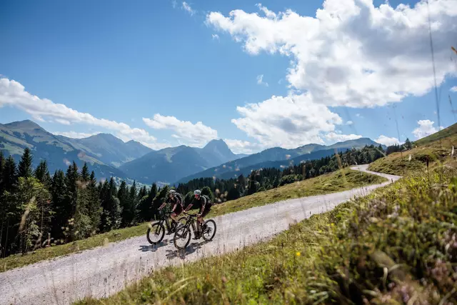 Wer beim Weitwandern und Weitbiken sofort an „weit weg“ denkt, kennt vielleicht noch nicht die eigenen Highlights direkt vor der Haustür. | Foto: Erwin Haiden