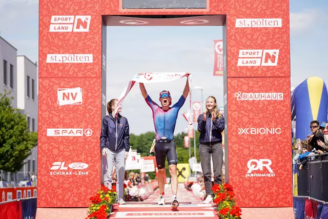 Jannik Schaufler aus Deutschland gewinnt den Triathlon St. Pölten | Foto: Martin Rauscher