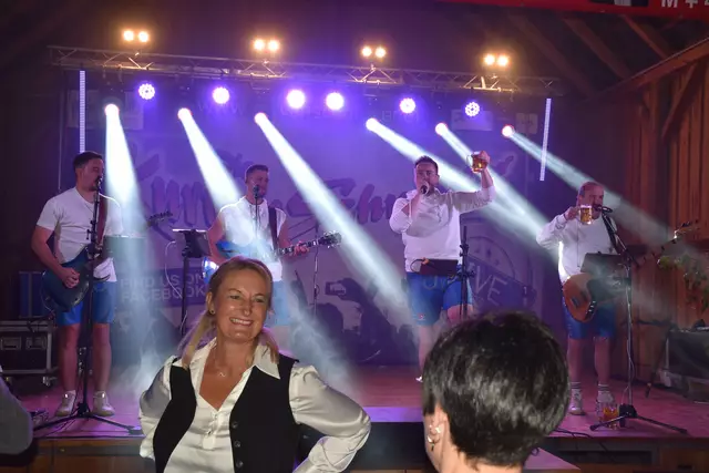 Die KurvenSchneider sind am Samstag, 28. Juni, 2025 ab 20 Uhr in Riedersdorf zu Gast. Am Sonntag, geht es mit den Kurven-Schneidern ab 10.30 Uhr beim Frühschoppen weiter. Der Eintritt ist an beiden Tagen frei!!! | Foto: Kurt Mitterlehner