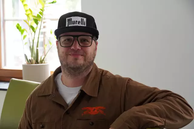 Markus Schmidhofer fuhr schon immer gerne Snowboard. Als er vor vier Jahren einen Schlaganfall hatte, war der Wunsch, wieder auf der Piste stehen zu können, für ihn eine große Motivation. Mittlerweile ist er sogar Teil des ÖSV-Kaders. | Foto: Nicole Hettegger