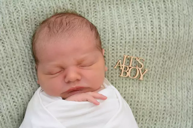 Name: Zian
Geburtsdatum: 19.05.2025
Gewicht: 3910 g
Größe: 56 cm
Eltern: Nicoleta Popescu und Stefan Popescu aus Leoben  | Foto: Babysmile