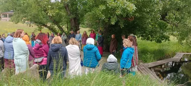 Zahlreiche Frauen aus der Region und darüber hinaus kamen zusammen, um einen Tag voller Energie, Verbindung und bewusster Weiblichkeit zu erleben. | Foto: MeinBezirk Horn