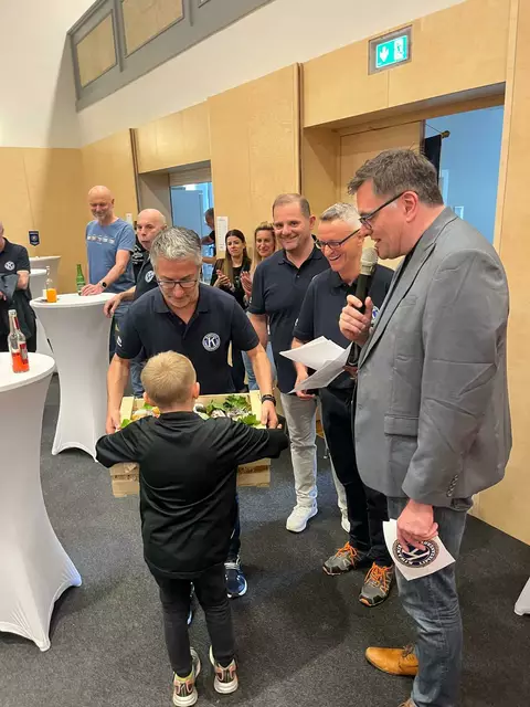 Moderator Thomas Vollmann untermalte auch die Preisverleihung. | Foto: Binder