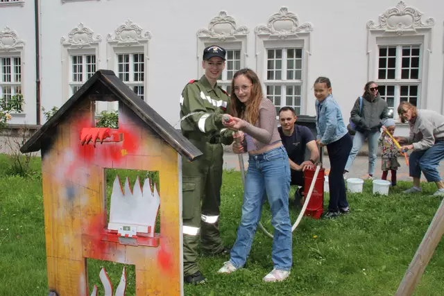 Das Feuer möglichst rasch zu löschen war Aufgabe beim „Löschangriff“ | Foto: Manfred Jordan