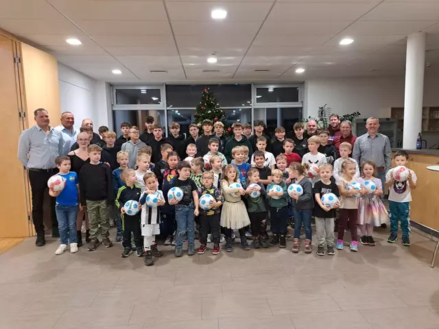 Rund 40 Kinder trainieren derzeit beim SV Steinberg – Tendenz steigend. Der Fußballkindergarten ist zentraler Baustein der Neuausrichtung. | Foto: Elisabeth Heger